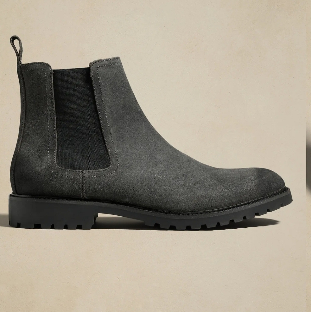 Lug suede chelsea boots size 9.5 Banana Republic